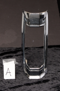 69-71 RIGHT FRONT TURN SIGNAL BEZEL A