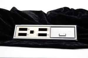 70/71 PASSENGER SWITCH PANEL