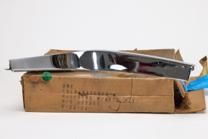 RH QUARTER WINDOW CHROME – A