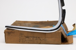 RH QUARTER WINDOW CHROME – A